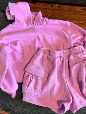 Eyeshadow Lavender-Pink Hoodie & Cargo Shorts Set